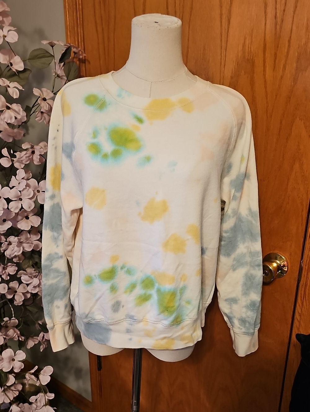 Old Navy Tye Dye Sweatshirt